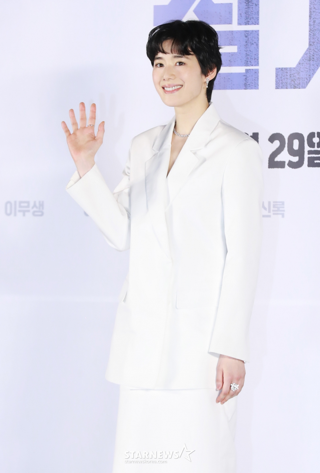 배우 정은채가 29일 오전 서울 CGV용산아이파크몰에서 진행된 영화 '설계자'(감독 이요섭) 제작발표회에 참석해 포즈를 취하고 있다. 의뢰받은 청부 살인을 완벽한 사고사로 조작하는 설계자 ‘영일’(강동원)이 예기치 못한 사건에 휘말리며 벌어지는 이야기를 그린 영화 '설계자'는 내달 29일 개봉한다. /2024.04.29 /사진=이동훈