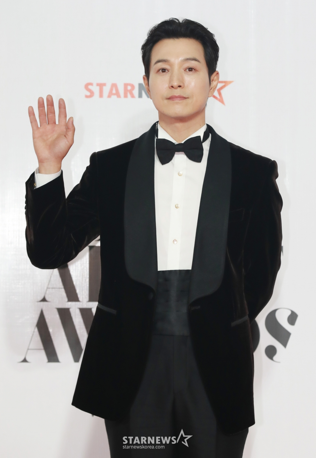 배우 정성일이 14일 필리핀 아레나에서 열린 '2023 아시아 아티스트 어워즈 인 필리핀'(2023 Asia Artist Awards IN THE PHILIPPINES, 이하 '2023 AAA') 레드카펫 행사에 참석해 포즈를 취하고 있다. '2023 AAA'는 스타뉴스가 주최하고 Asia Artist Awards 조직위원회, TONZ 엔터테인먼트, PULP Live World가 공동 주관한다. 그룹 아이브(IVE) 장원영, 가수 강다니엘, 그룹 제로베이스원 성한빈이 MC를 맡았다. 2023.12.14 /사진=이동훈