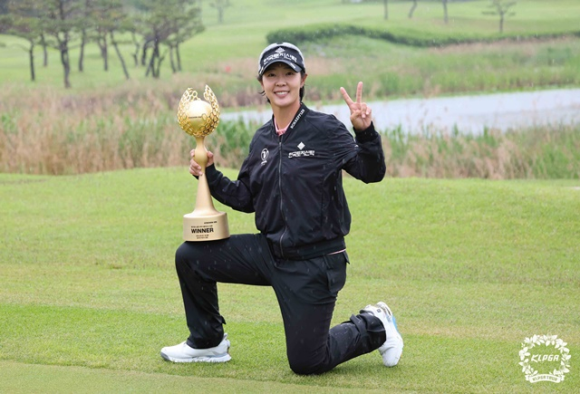 박지영의 우승 세리머니. /사진=KLPGA 제공