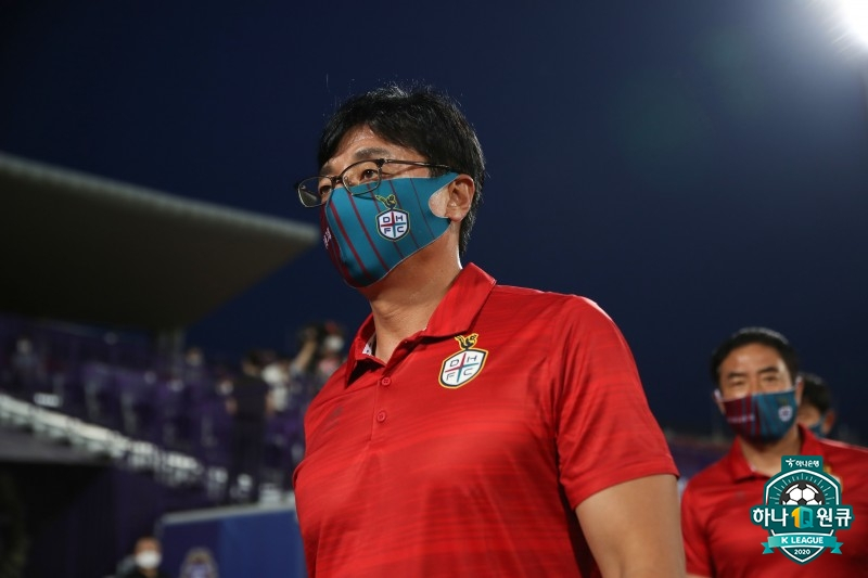 황선홍 감독. /사진=한국프로축구연맹 제공