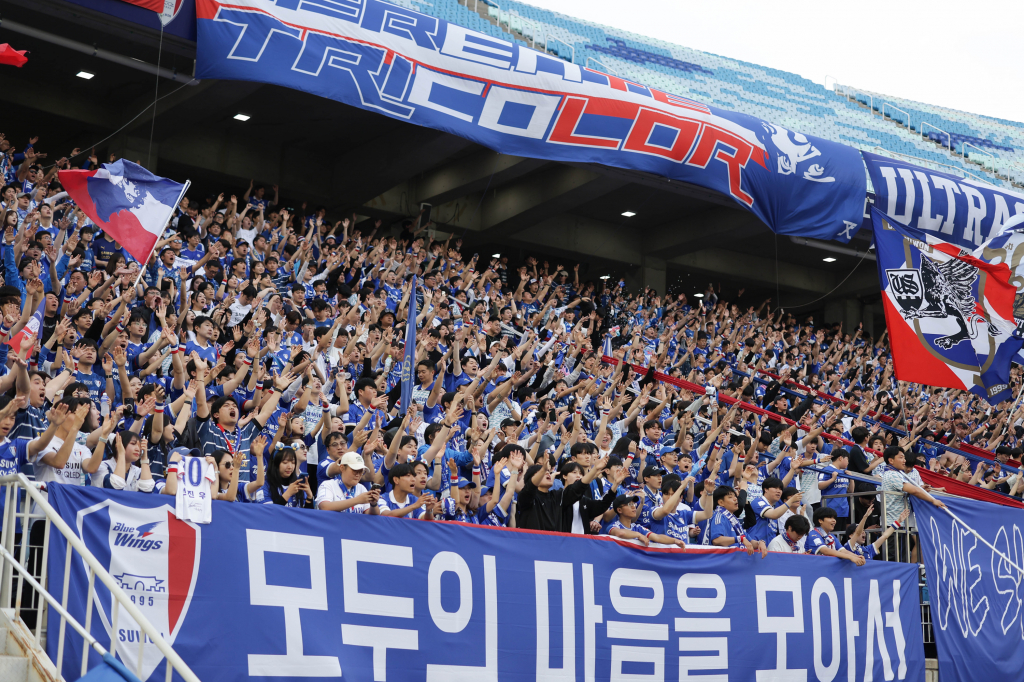 수원월드컵경기장 전격. /사진=한국프로축구연맹 제공