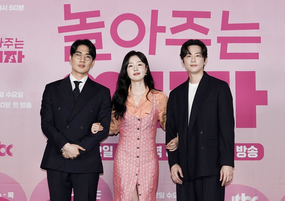 엄태구, 한선화, 권율/사진=JTBC