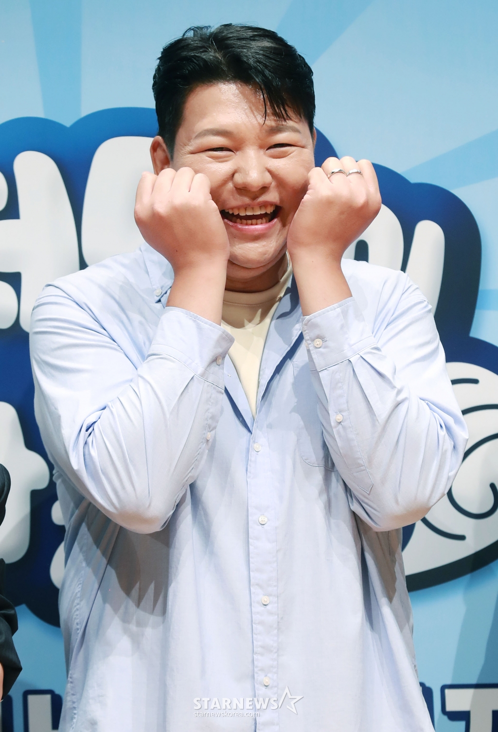 김영민 PD가 14일 오전 서울 여의도 KBS에서 진행된 2TV 예능 '슈퍼맨이 돌아왔다' 11주년 기자간담회에 참석해 포즈를 취하고 있다. /2024.06.14 /사진=이동훈