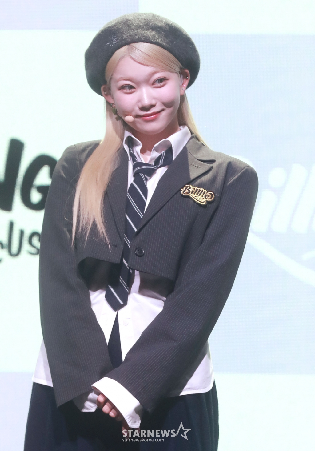 걸그룹 빌리(Billlie) 츠키가 23일 오후 서울 마포구 신한PLAY스퀘어에서 진행된 싱글 1집 '사이드-비 : 메모얼스 오브 에코 언씬'(side-B : memoirs of echo unseen) 발매기념 쇼케이스에서 포즈를 취하고 있다. 이번 앨범은 멤버 문수아와 수현의 건강상의 문제로 츠키, 시윤, 션, 하람, 하루나 5인 체제로 진행된다. /2023.10.23 /사진=이동훈