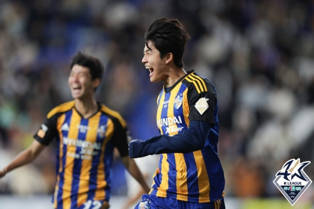 환하게 웃는 설영우. /사진=한국프로축구연맹 제공