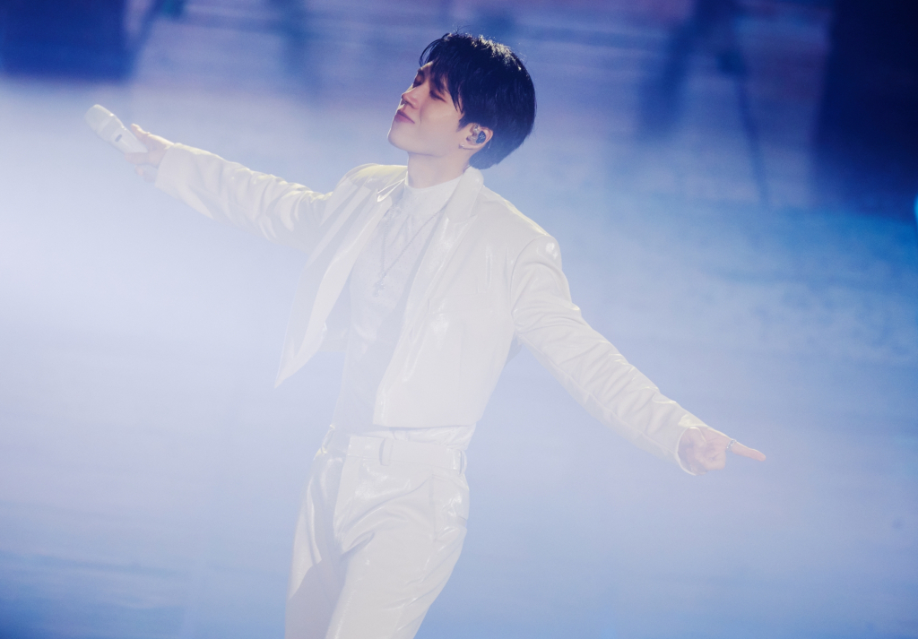 남우현 신곡 '눈부셨다' 포토 티저 이미지/사진제공=빌리언스