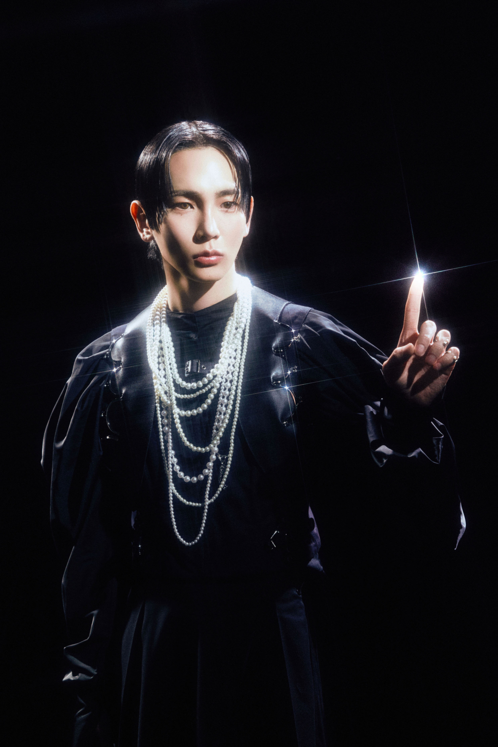 샤이니 키 첫 일본 싱글 'Tongue Tied' 티저 이미지/사진제공=에스엠엔터테인먼트