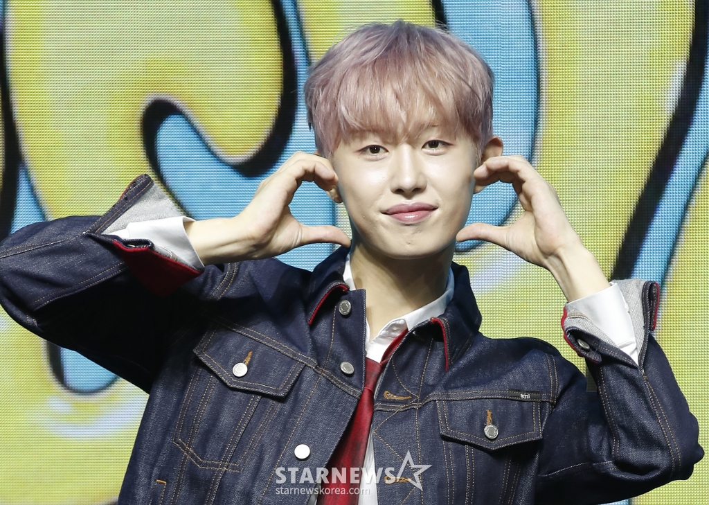 (서울=뉴스1) 권현진 기자 = 그룹 비디유 빛새온이 26일 서울 서대문구 아트레온에서 가진 데뷔 미니 앨범 '위시풀(Wishpool)' 쇼케이스에서 포즈를 취하고 있다. 2024.6.26/뉴스1 Copyright (C) 뉴스1. All rights reserved. 무단 전재 및 재배포, AI학습 이용 금지. /사진=(서울=뉴스1) 권현진 기자