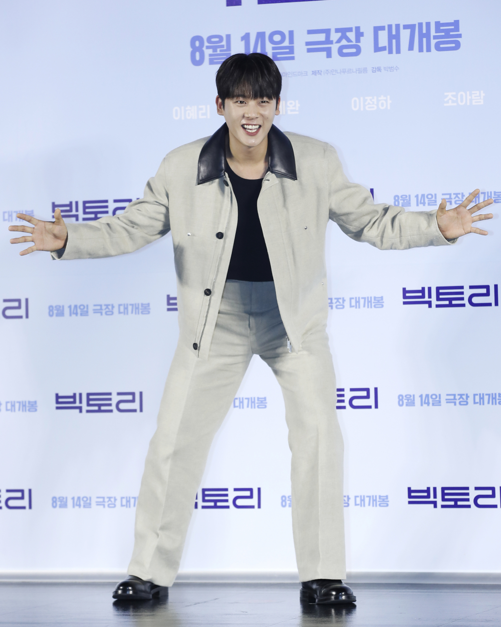 (서울=뉴스1) 권현진 기자 = 배우 이정하가 10일 서울 광진구 롯데시네마 건대입구에서 열린 영화 '빅토리'(감독 박범수) 제작보고회에서 포즈를 취하고 있다. '빅토리'는 오직 열정만큼은 충만한 생판 초짜 치어리딩 동아리 '밀레니엄 걸즈'가 신나는 댄스와 가요로 모두를 응원하는 이야기를 그린 작품이다. 2024.7.10./뉴스1 Copyright (C) 뉴스1. All rights reserved. 무단 전재 및 재배포, AI학습 이용 금지. /사진=(서울=뉴스1) 권현진 기자
