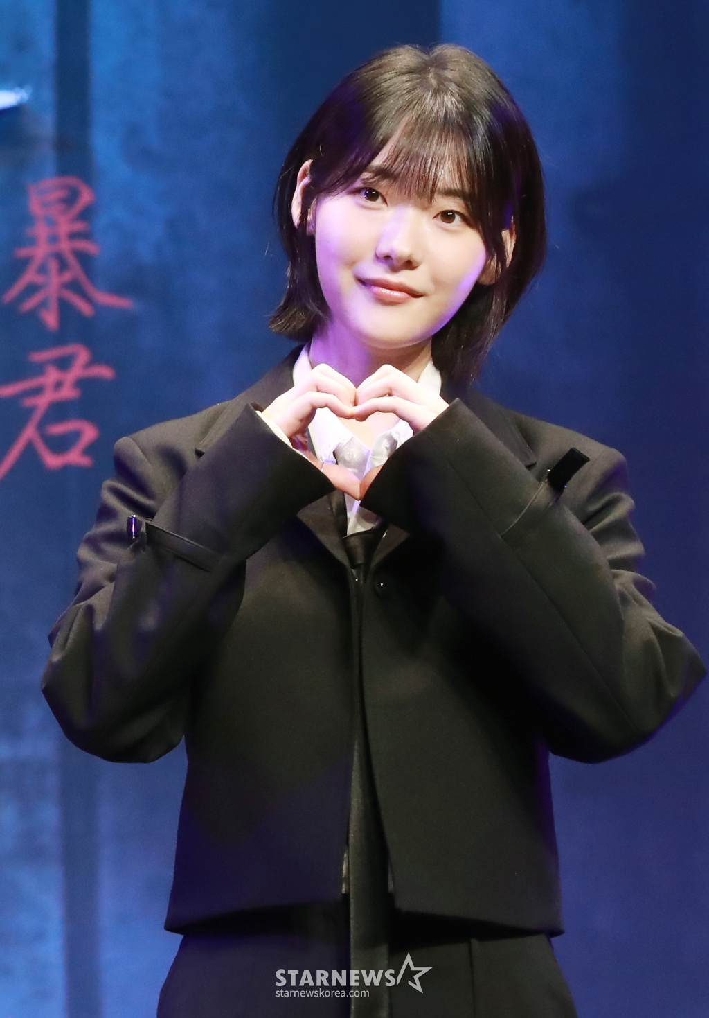 배우 조윤수가 15일 오전 서울 그랜드 인터컨티넨탈 서울 파르나스 호텔에서 진행된 디즈니+ 오리지널 시리즈 '폭군' 제작보고회에 참석해 포즈를 취하고 있다. ‘폭군 프로그램’의 마지막 샘플이 배달사고로 사라진 후 각기 다른 목적으로 그것을 차지하기 위해 모여든 사람들이 서로 쫓고 쫓기게 되는 이야기를 그린 추격 액션 스릴러 '폭군'은 8월 14일 공개된다. /2024.07.15 /사진=이동훈