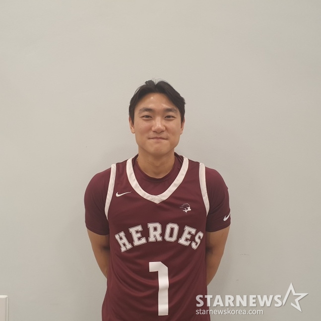 키움 김태진이 14일 창원 NC전이 우천 취소된 후 인터뷰에 응하고 있다. /사진=김동윤 기자