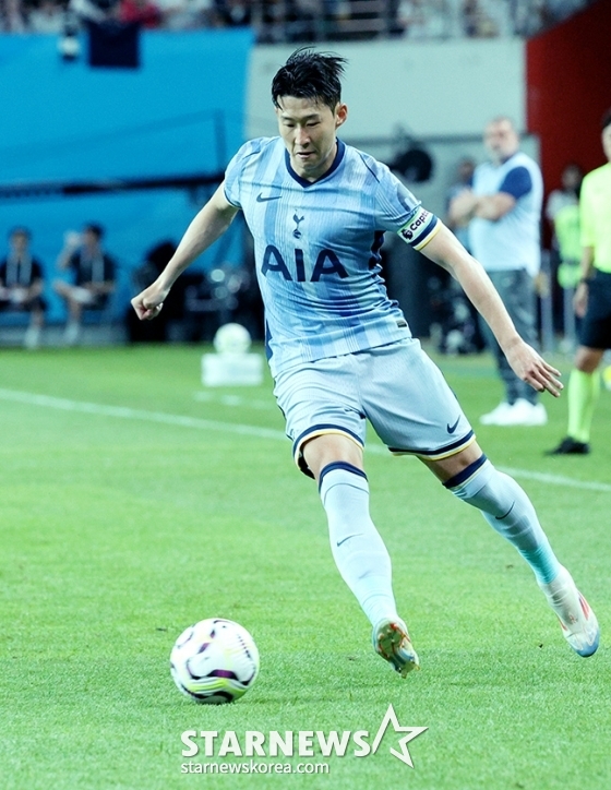 '2024 쿠팡플레이 시리즈' 팀 K리그 대 토트넘 홋스퍼(Tottenham Hotspur) 경기가 31일 오후 서울월드컵경기장에서 열렸다. 토트넘 손흥민이 사이드 돌파를 시도하고 있다. /사진=김진경 대기자