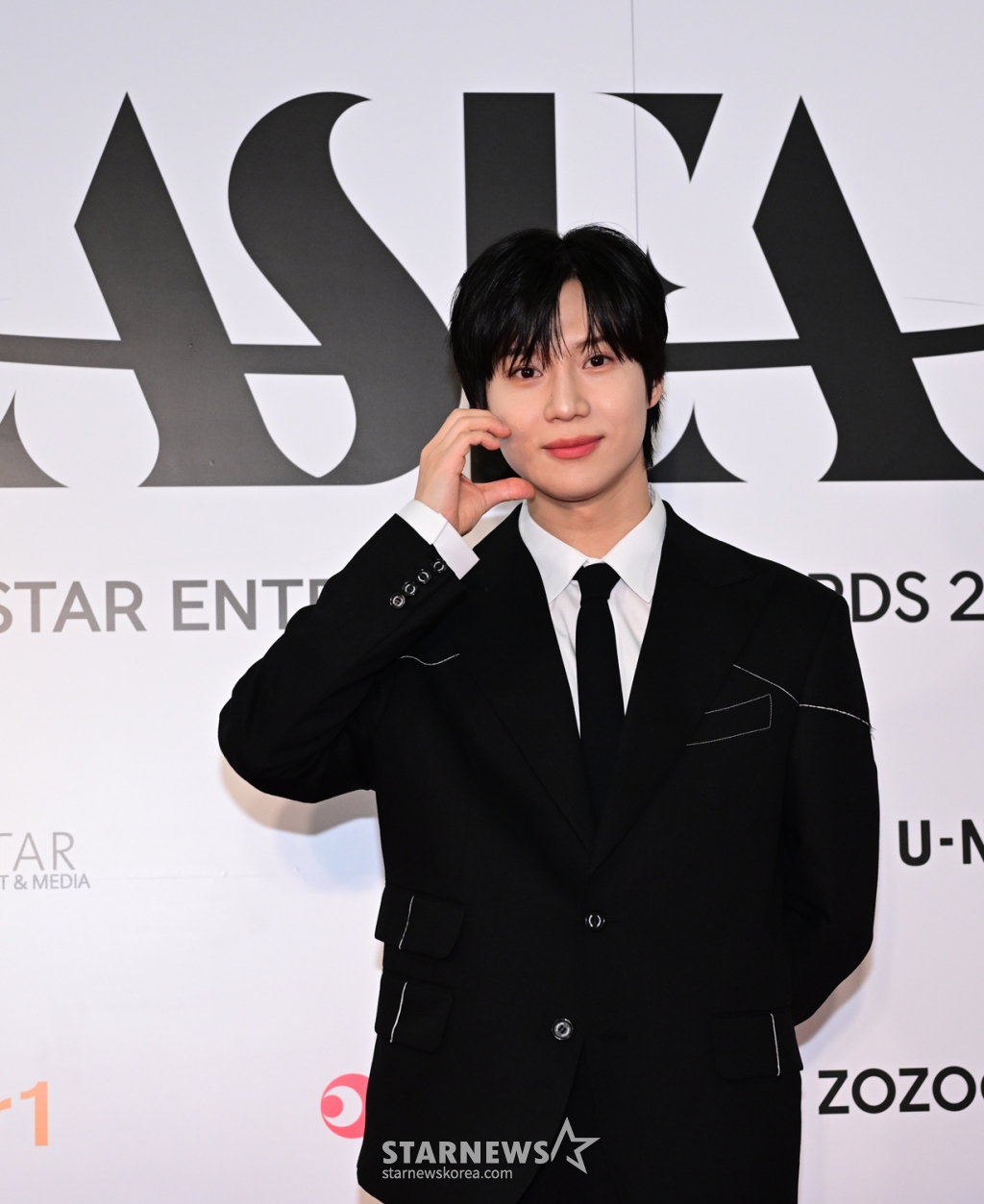 가수 태민이 10일 일본 요코하마 K-아레나에서 진행된 제1회 '아시아 스타 엔터테이너 어워즈 2024' 레드카펫행사에 참석해 포즈를 취하고 있다. /사진제공=ASEA조직위원회 2024.04.10 /사진=이동훈