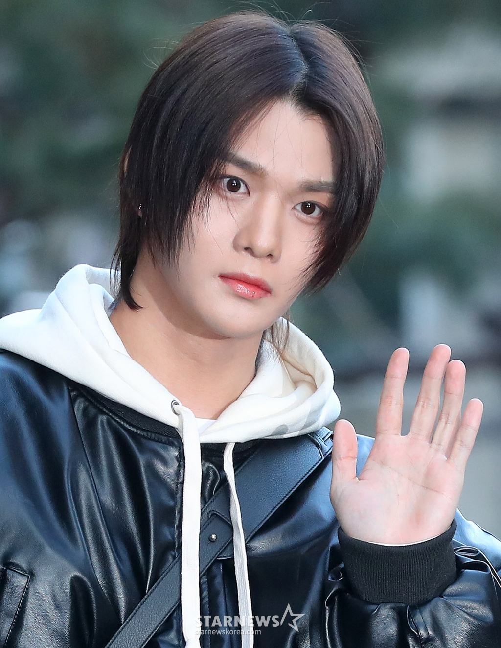 그룹 CIX 배진영이 26일 오전 서울 영등포구 여의도동 KBS 신관홀에서 진행된 KBS2 '뮤직뱅크' 리허설에 참석하며 포즈를 취하고 있다. 2024.01.26 /사진=김창현