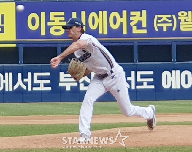 NC 카일 하트가 14일 창원 SSG전을 앞두고 라이브 피칭을 하고 있다. /사진=양정웅 기자