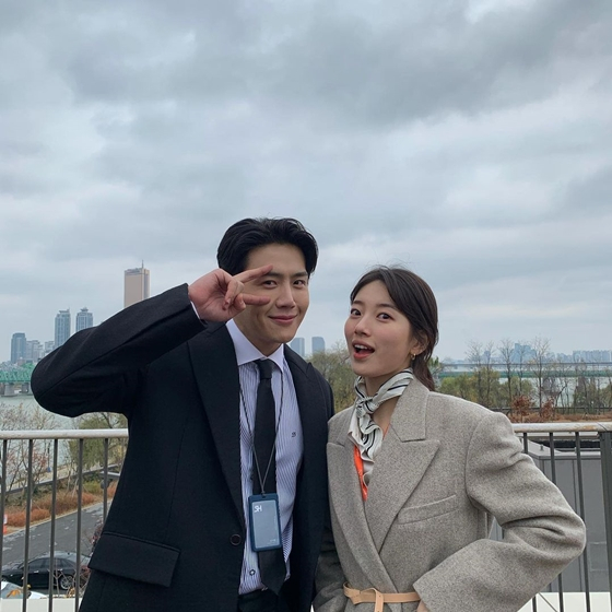 김선호 수지 / 사진=수지 인스타그램