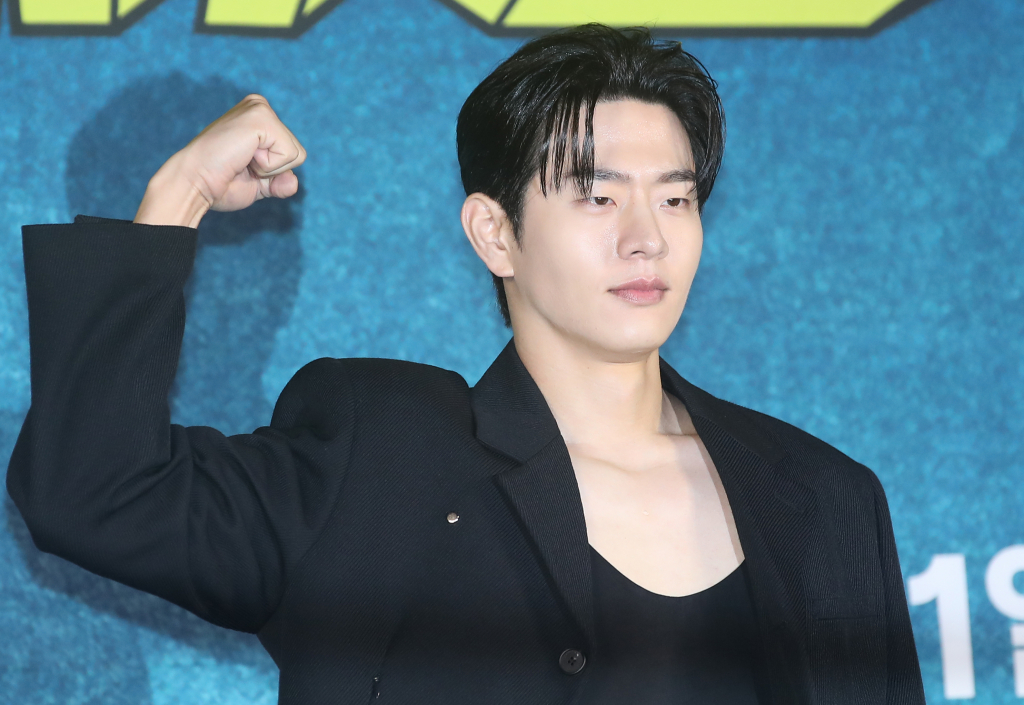 (서울=뉴스1) 권현진 기자 = 배우 이승우가 5일 오전 서울 구로구 신도림 라마다 호텔에서 열린 디즈니+ 새 오리지널 시리즈 '강매강' 제작발표회에 참석해 포즈를 취하고 있다. '강매강'은 전국 꼴찌 강력반과 초엘리트 신임반장이 만나 최강의 원팀으로 거듭나는 코믹 수사물이다. 2024.9.5/뉴스1 Copyright (C) 뉴스1. All rights reserved. 무단 전재 및 재배포, AI학습 이용 금지. /사진=(서울=뉴스1) 권현진 기자