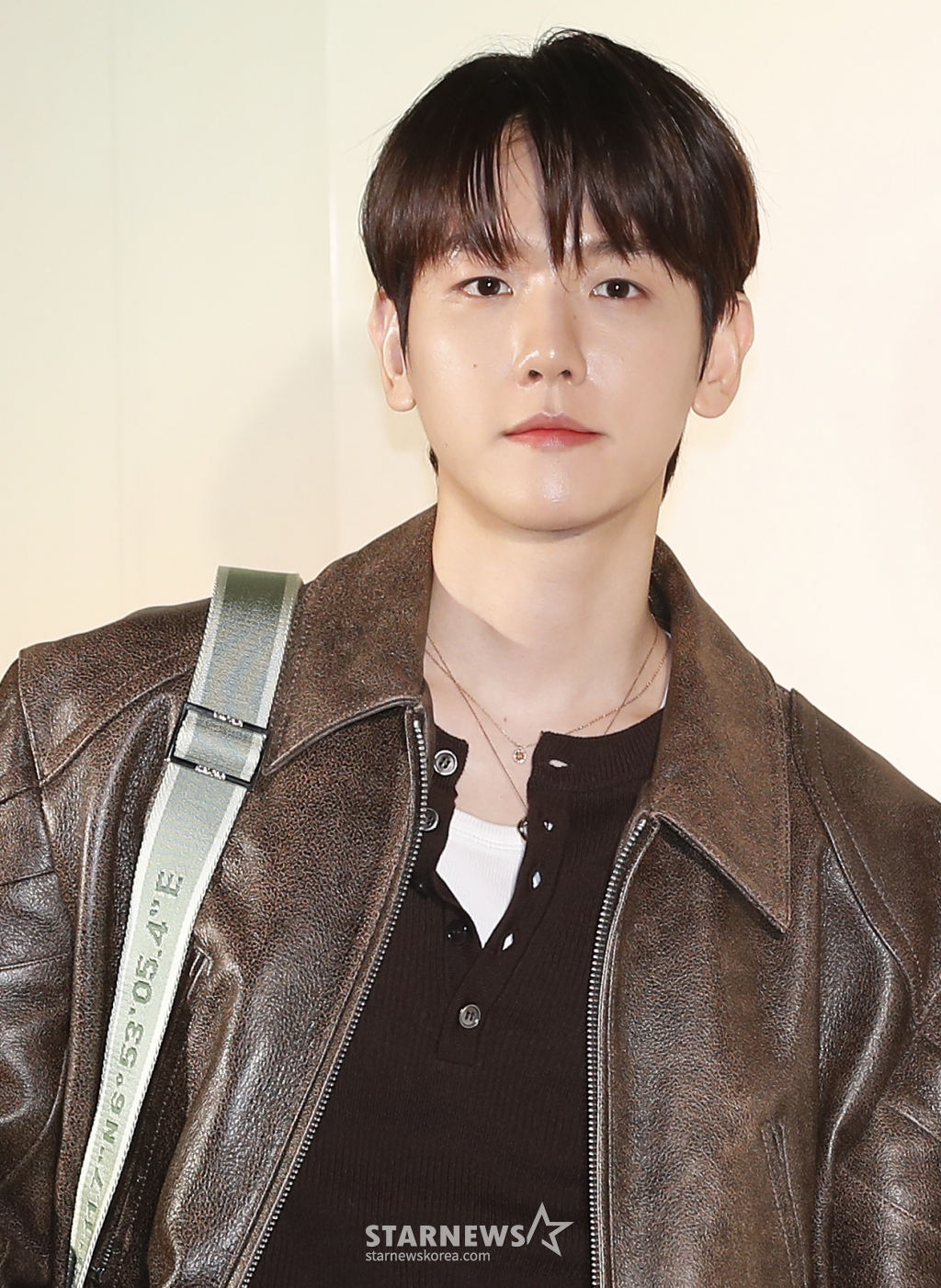 (서울=뉴스1) 권현진 기자 = 엑소 백현이 15일 서울 성동구 성수동 에스팩토리에서 열린 ‘리모와’ 포토콜에서 포즈를 취하고 있다. 2024.4.15/뉴스1 Copyright (C) 뉴스1. All rights reserved. 무단 전재 및 재배포, AI학습 이용 금지. /사진=(서울=뉴스1) 권현진 기자