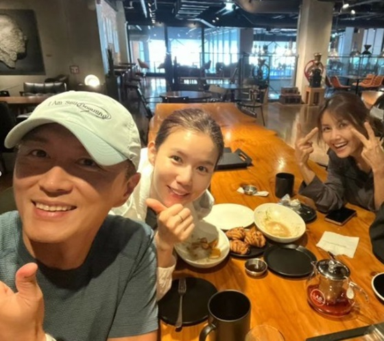 진태현 박시은 신애라/사진=신애라 SNS