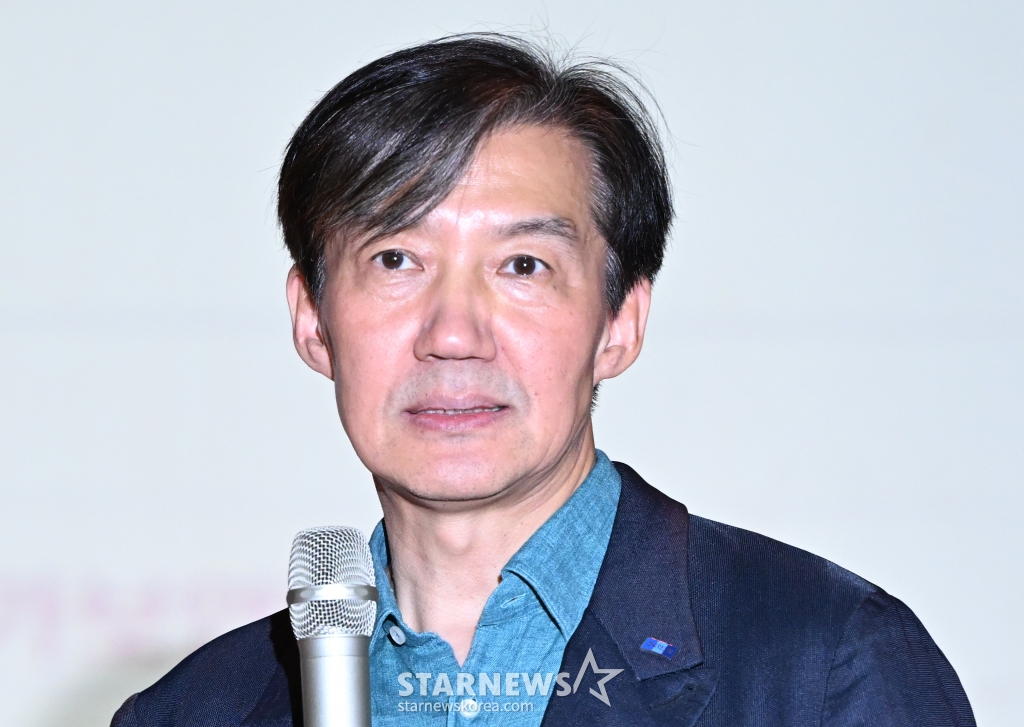 [광주=뉴시스] 김혜인 기자 = 영광·곡성 재보궐선거를 앞두고 광주를 찾은 조국혁신당 조국 대표가 10일 오후 광주 북구 용봉동 전남대학교 용지관 컨벤션홀에서 열린 총학생회 초청 특강을 통해 발언하고 있다. 2024.09.10. hyein0342@newsis.com /사진=