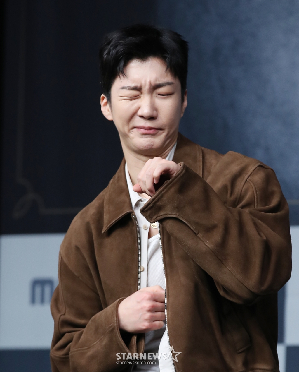 (서울=뉴스1) 권현진 기자 = 가수 이승훈이 25일 서울 마포구 상암 MBC에서 열린 새 예능 ‘짠남자’ 제작발표회에 참석해 포즈를 취하고 있다. ‘짠남자’는 김종국과 절약 DNA를 가진 '소금이'들이 ‘흥청이&망청이’들의 생활 습관을 뜯어보며 참교육하는 프로그램이다. 2024.9.25/뉴스1 Copyright (C) 뉴스1. All rights reserved. 무단 전재 및 재배포, AI학습 이용 금지. /사진=(서울=뉴스1) 권현진 기자