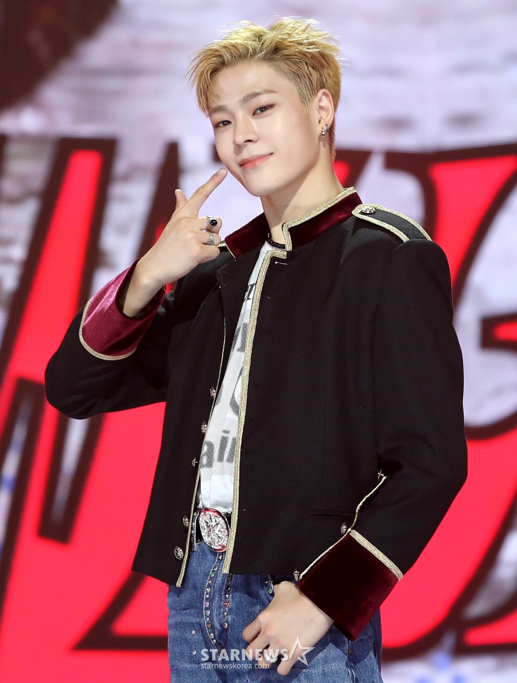 (서울=뉴스1) 권현진 기자 = 그룹 휘브의 제이더가 30일 오후 서울 강서구 등촌동 SBS 공개홀에서 열린 세 번째 싱글앨범 'Rush of Joy'발매 기념 쇼케이스에 포즈를 취하고 있다. 2024.9.30/뉴스1 Copyright (C) 뉴스1. All rights reserved. 무단 전재 및 재배포, AI학습 이용 금지. /사진=(서울=뉴스1) 권현진 기자