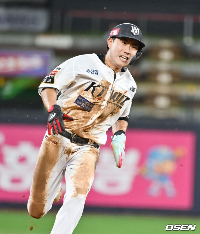 KT 심우준.