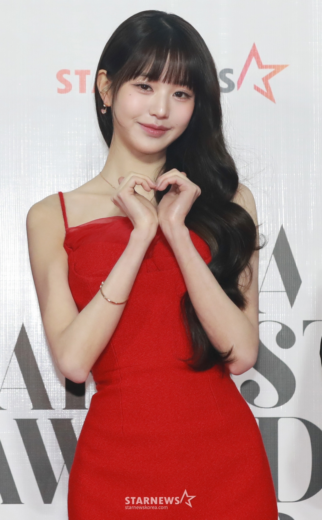 아이브 장원영이 14일 필리핀 아레나에서 열린 '2023 아시아 아티스트 어워즈 인 필리핀'(2023 Asia Artist Awards IN THE PHILIPPINES, 이하 '2023 AAA') 레드카펫 행사에 참석해 포즈를 취하고 있다. '2023 AAA'는 스타뉴스가 주최하고 Asia Artist Awards 조직위원회, TONZ 엔터테인먼트, PULP Live World가 공동 주관한다. 그룹 아이브(IVE) 장원영, 가수 강다니엘, 그룹 제로베이스원 성한빈이 MC를 맡았다. 2023.12.14 /사진=이동훈