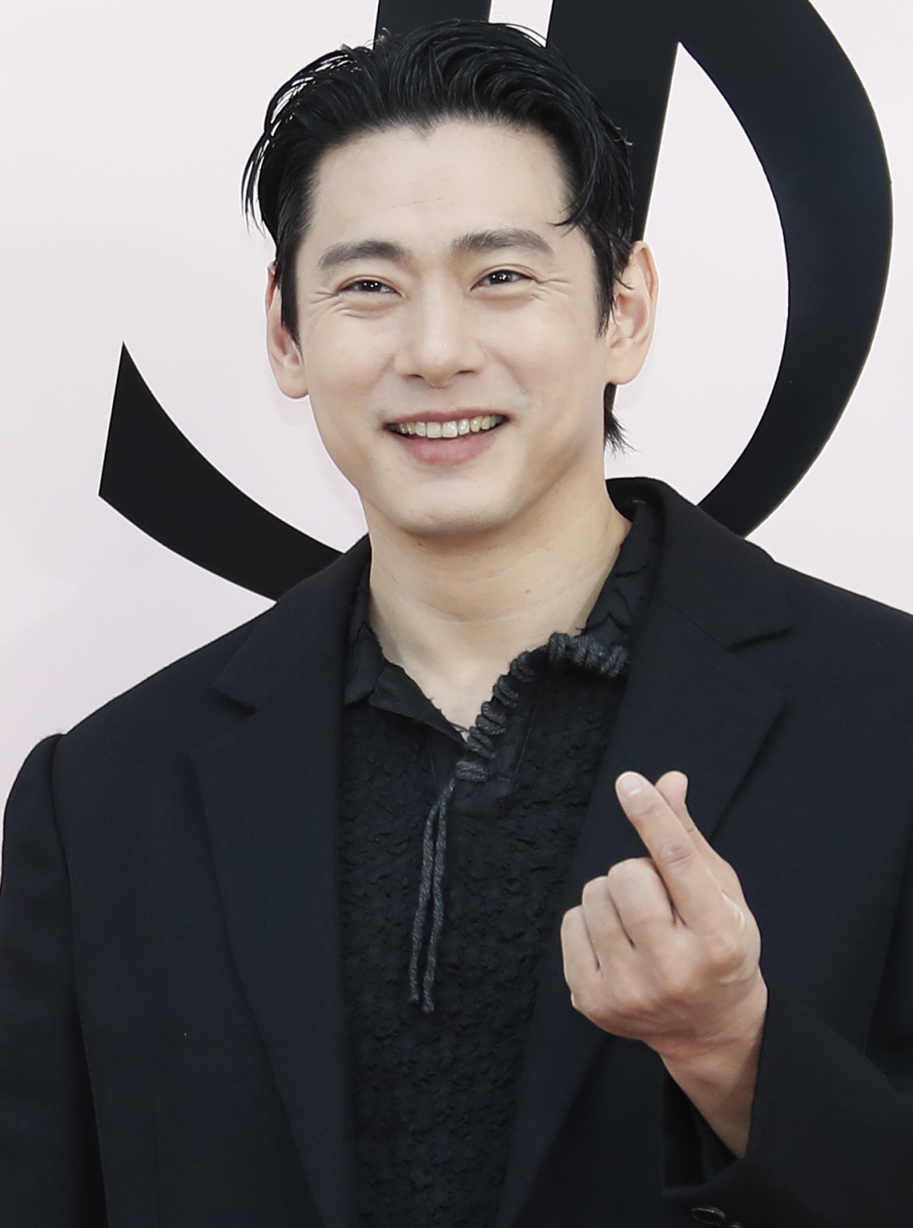 (서울=뉴스1) 권현진 기자 = 배우 유태오가 24일 서울 성동구 한 매장에서 열린 뷰티 브랜드 팝업 이벤트에 참석해 포즈를 취하고 있다. 2024.4.24/뉴스1 Copyright (C) 뉴스1. All rights reserved. 무단 전재 및 재배포, AI학습 이용 금지. /사진=(서울=뉴스1) 권현진 기자