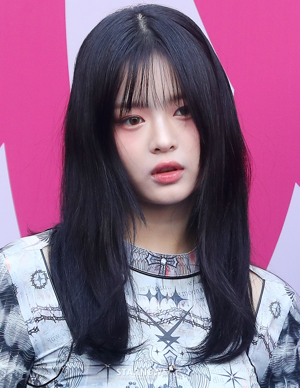걸그룹 뉴진스 하니가 1일 오후 서울 동대문구 DDP에서 진행된 '2024 F/W 서울패션위크(SFW)' 오프닝쇼에 참석해 포즈를 취하고 있다. 2024.02.01 /사진=김창현