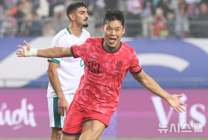 오현규가 15일 용인미르스타디움에서 열린 한국 대 이라크의 2026 북중미 월드컵 아시아 지역 3차 예선 B조 4차전에서 팀의 두 번째 골을 넣은 뒤 기뻐하고 있다./사진=뉴시스