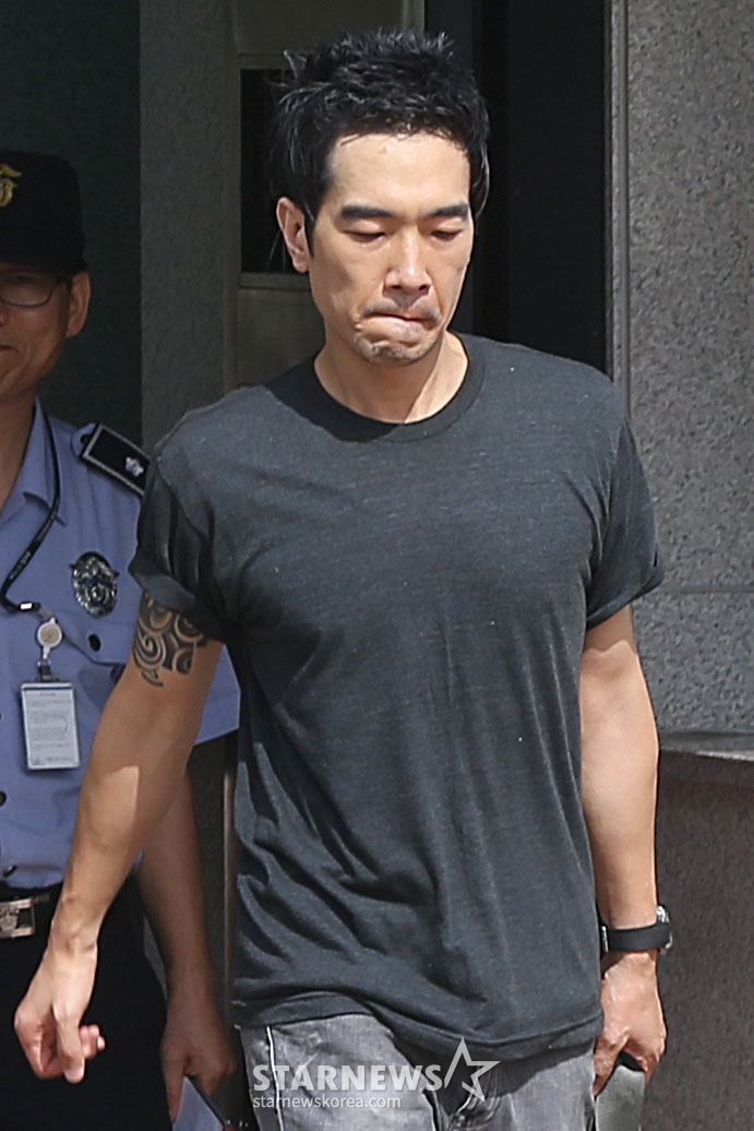 출소하는 고영욱/사진=스타뉴스