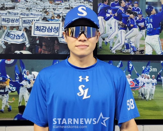 김지찬이 25일 3차전을 앞두고 취재진과 만나 인터뷰를 하고 있다. /사진=안호근 기자