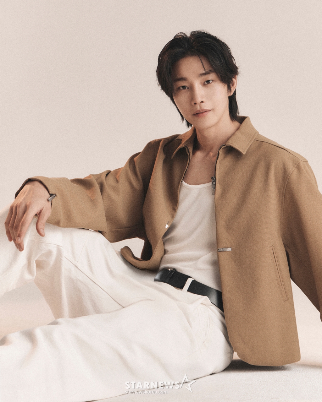 배우 김재영이 5일 오후 서울 강남구 청담동의 한 카페에서 진행된 SBS 금토드라마 '지옥에서 온 판사' 종영 인터뷰를 위해 포즈를 취하고 있다. 김재영은 극 중 노봉경찰서 강력2팀의 형사 '한다온' 역을 맡아 열연했다. / 사진제공=매니지먼트 S /사진=김창현 chmt@