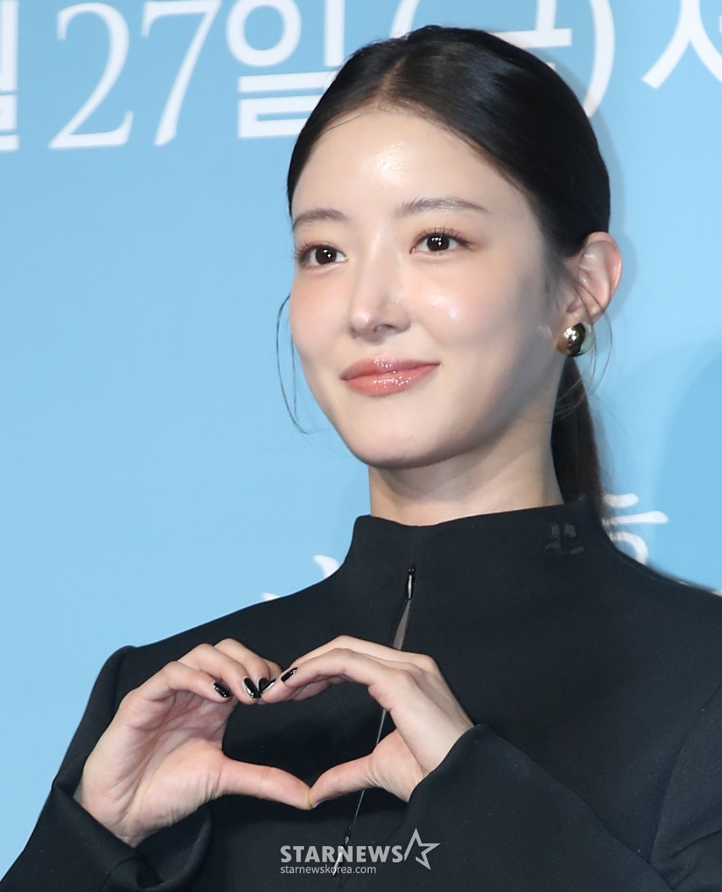 (서울=뉴스1) 권현진 기자 = 배우 이세영이 12일 서울 중구 웨스틴 조선 서울에서 열린 쿠팡플레이 시리즈 '사랑 후에 오는것들' 제작발표회에서 포즈를 취하고 있다. '사랑 후에 오는 것들'은 운명 같던 사랑이 끝나고, 모든 것을 잊은 여자 홍(이세영 분)과 후회로 가득한 남자 준고(사타쿠치 켄타로 분)의 사랑 후 이야기를 그린 감성 멜로드라마다. 2024.9.12/뉴스1 Copyright (C) 뉴스1. All rights reserved. 무단 전재 및 재배포, AI학습 이용 금지. /사진=(서울=뉴스1) 권현진 기자
