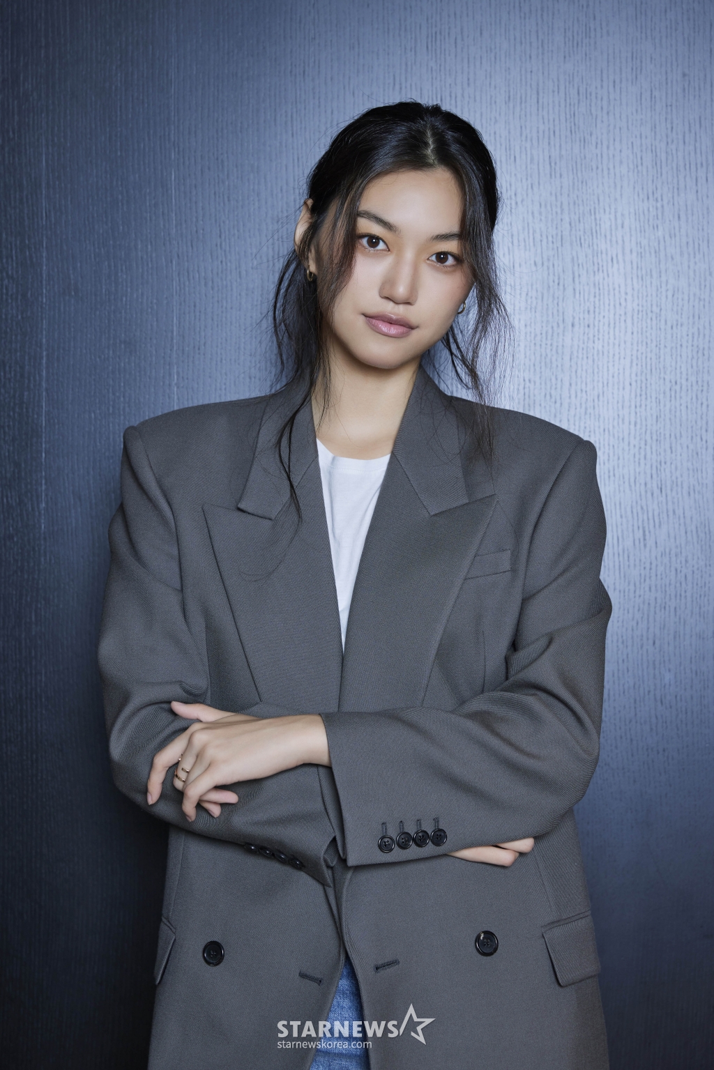 영화 '아메바 소녀들과 학교괴담: 개교기념일'의 주연배우 김도연이 1일 진행된 라운드 인터뷰를 위해 포즈를 취하고 있다. /사진제공=스튜디오 산타클로스엔터테인먼트 2024.11.01 /사진=이동훈 photoguy@