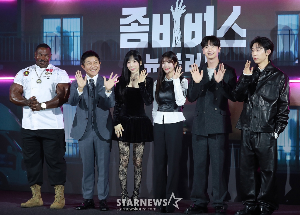 안드레 러시, 조세호, 태연, 박은비, 육성재, 코드 쿤스트가 14일 오후 서울 CGV용산아이파크몰에서 진행된 넷플릭스 예능 '좀비버스 : 뉴 블러드' 제작발표회에 참석해 포즈를 취하고 있다. /2024.11.14 /사진=이동훈 photoguy@