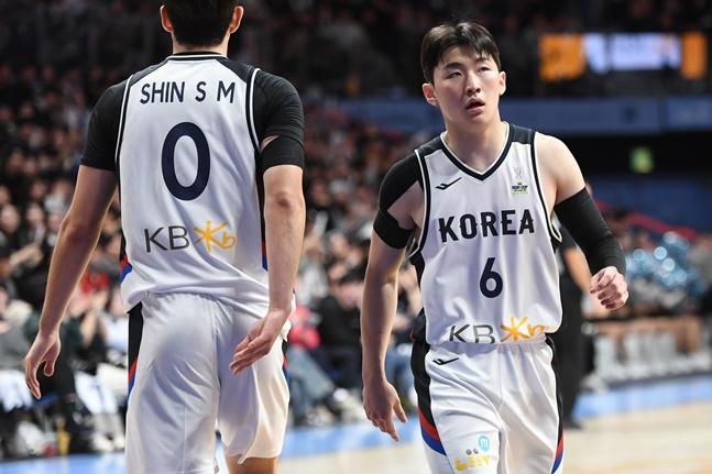 문유현(오른쪽). /사진=대한민국농구협회 제공