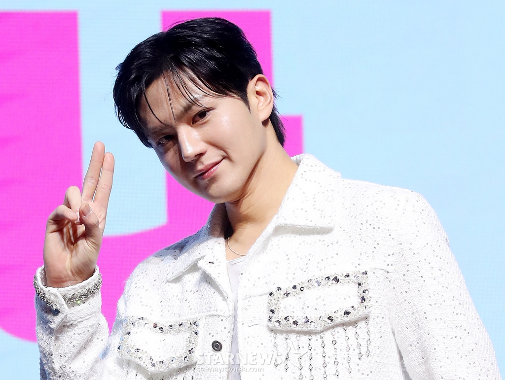 그룹 마이트로 서우혁이 26일 오후 서울 강남구 슈피겐홀에서 진행된 TV조선 예능 '트롯돌 입덕기: 진심누나' 기자간담회에 참석해 포즈를 취하고 있다. '진심누나'는 덕질에 진심인 누나들이 '신인 트롯돌'이라고 쓰고 '내 가수'라 읽는 MYTRO(마이트로)의 피, 땀, 눈물 어린 성장 드라마를 함께하며 이들의 슈퍼스타 등극을 응원하는 팬심 서포트 프로젝트다. 2024.11.26 /사진=김창현 chmt@