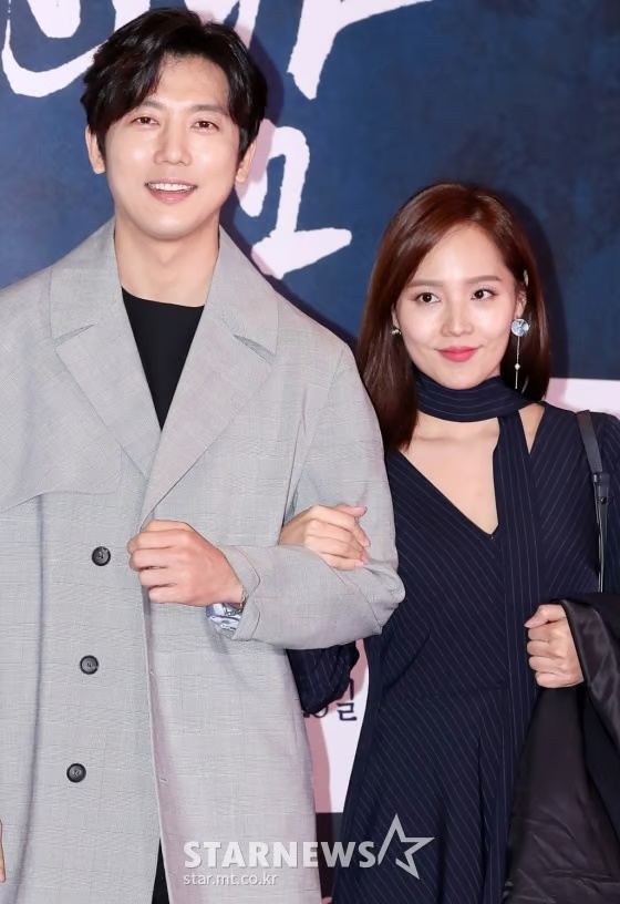 왼쪽부터 기태영, 유진 부부 /사진=스타뉴스