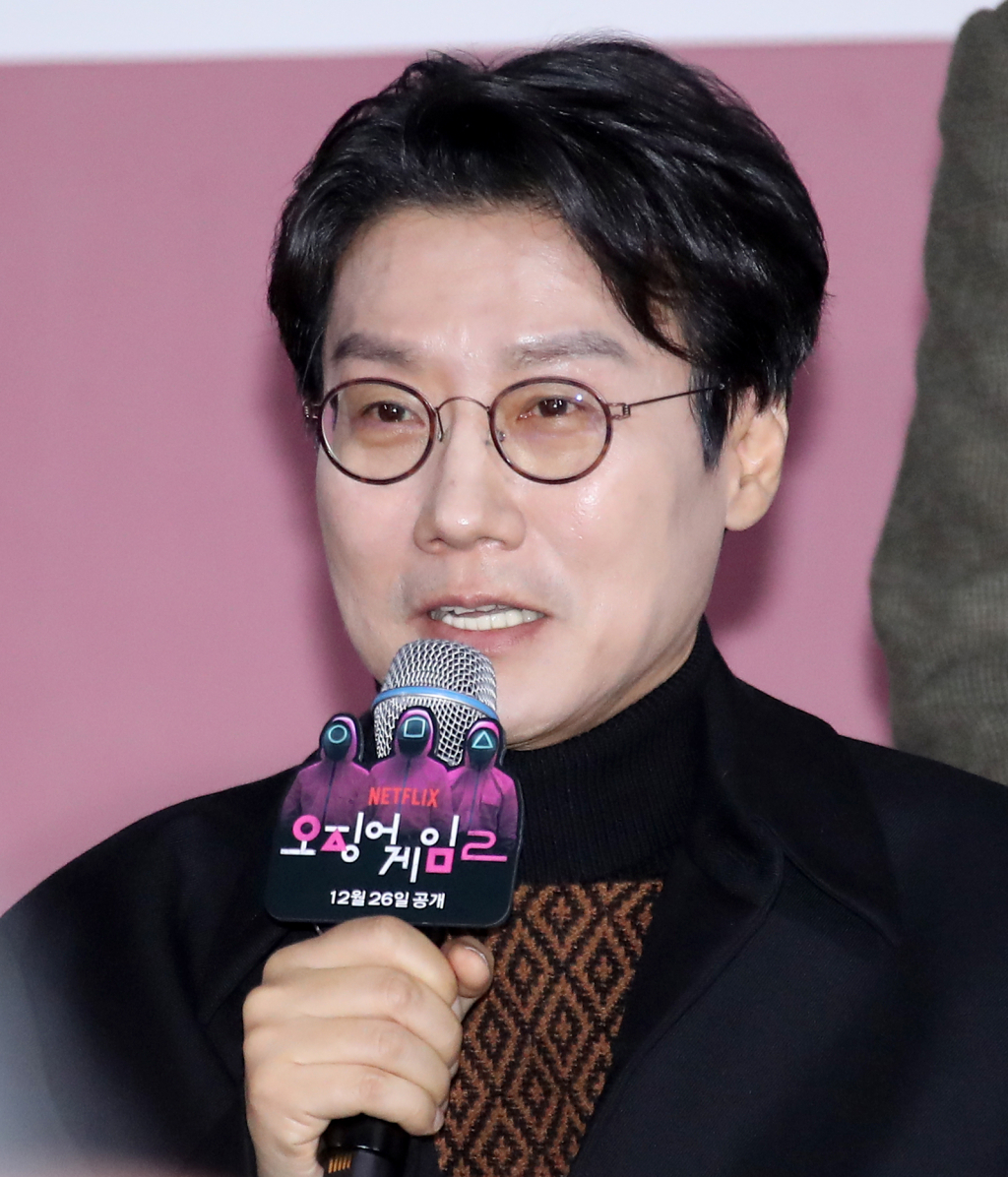 (서울=뉴스1) 권현진 기자 = 황동혁 감독이 9일 서울 중구 동대문디자인플라자(DDP)에서 열린 넷플릭스 오리지널 시리즈 '오징어 게임' 시즌2 제작발표회에서 취재진 질문에 답하고 있다. '오징어 게임' 시즌2는 복수를 다짐하고 다시 돌아와 게임에 참가하는 ‘기훈’(이정재)과 그를 맞이하는 ‘프론트맨’(이병헌)의 치열한 대결, 그리고 다시 시작되는 진짜 게임을 담은 이야기다. 2024.12.9/뉴스1 Copyright (C) 뉴스1. All rights reserved. 무단 전재 및 재배포, AI학습 이용 금지. /사진=(서울=뉴스1) 권현진 기자
