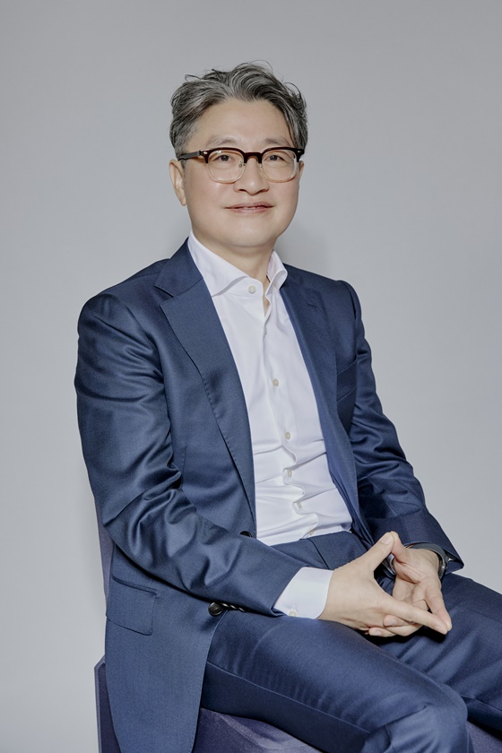 '가족계획' 크리에이터 및 작가 김정민