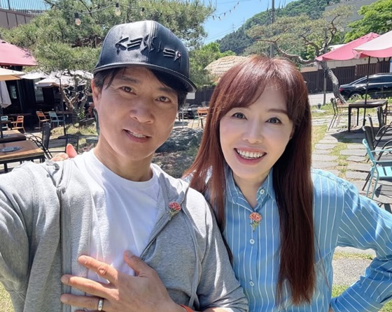 최수종(왼쪽), 하희라 부부/사진=하희라