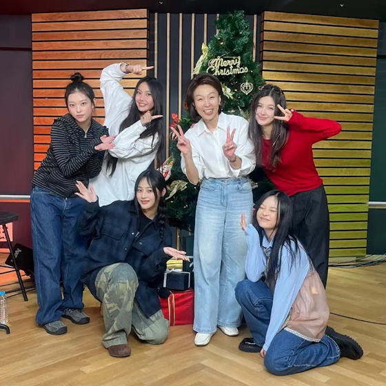 뉴진스, 김현정 앵커/사진=CBS 뉴