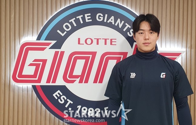 롯데 한태양이 스타뉴스와 인터뷰를 하고 있다. /사진=양정웅 기자