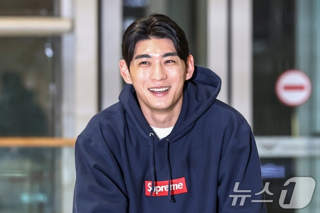 샌프란시스코 이정후가 13일 인천국제공항을 통해 미국으로 출국하고 있다. /사진=뉴스1 제공