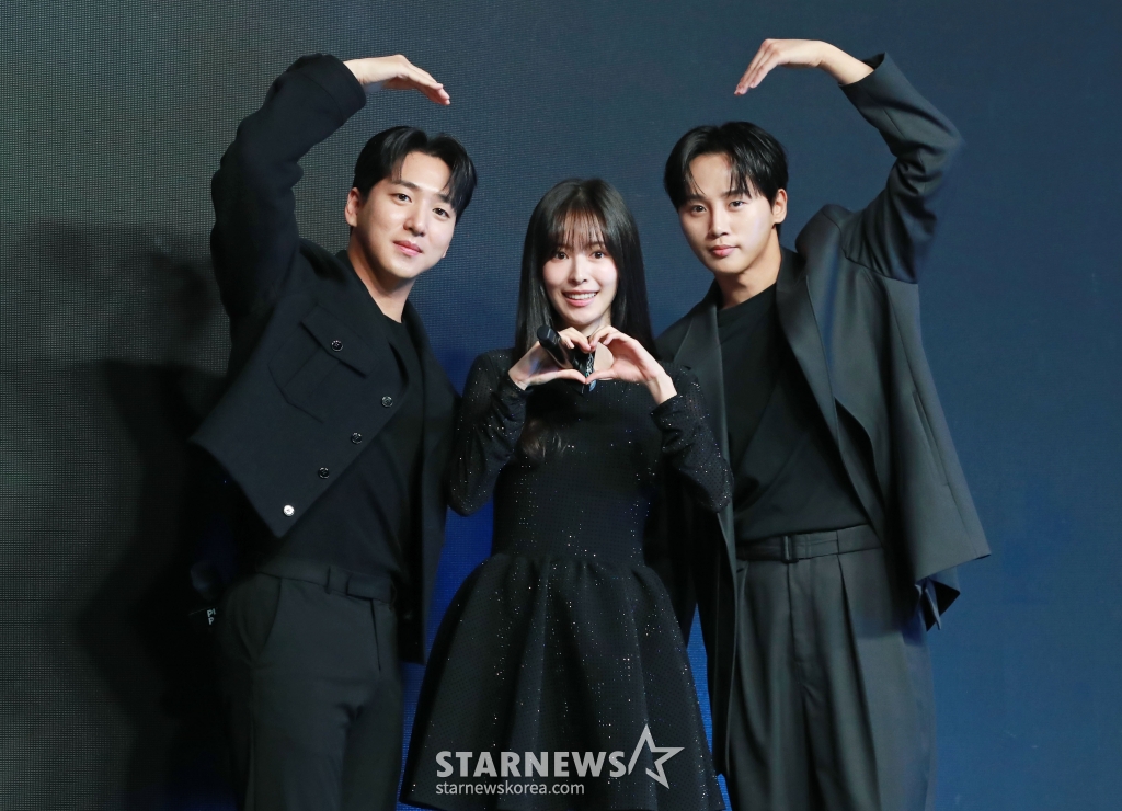 배우 차선우, 지우, 송병근이 14일 오전 서울 강남구 GB성암아트홀에서 진행된 숏폼 콘텐츠 펄스픽 미디어데이에 참석해 포즈를 취하고 있다. /2025.01.14 /사진=이동훈 photoguy@