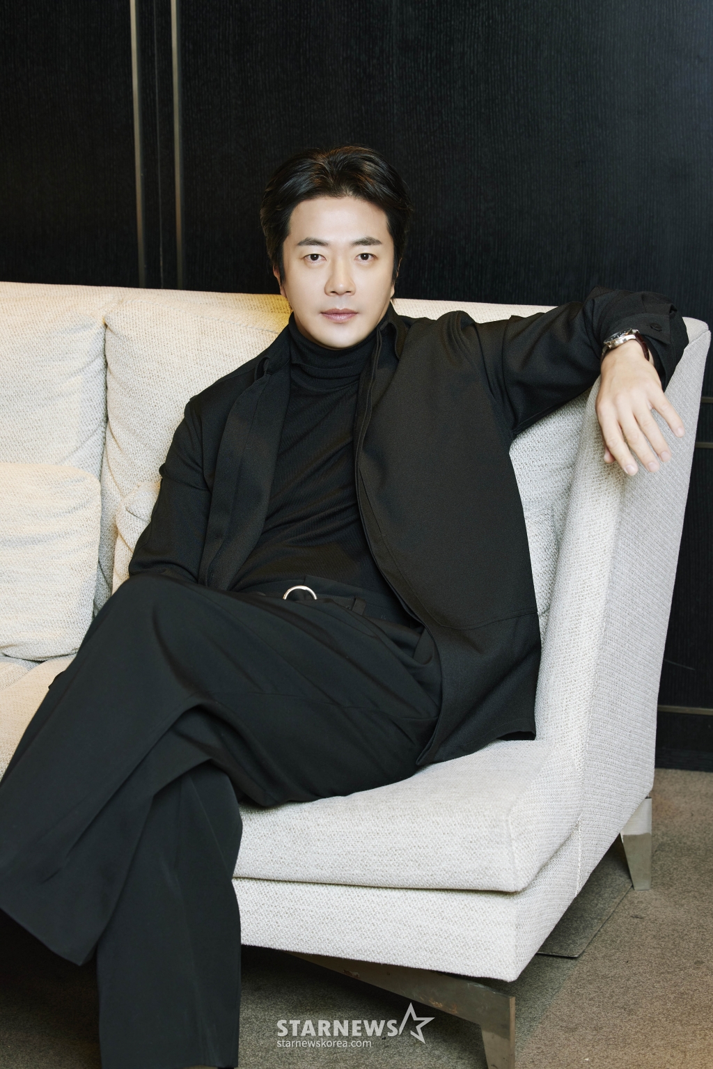 영화 '히트맨2'의 주연배우 권상우가 16일 진행된 라운드 인터뷰를 위해 포즈를 취하고 있다. /사진제공=바이포엠스튜디오 2025.01.16 /사진=이동훈 photoguy@