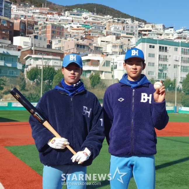 부산고 3학년 안지원(왼쪽)과 2학년 하현승. /사진=김동윤 기자