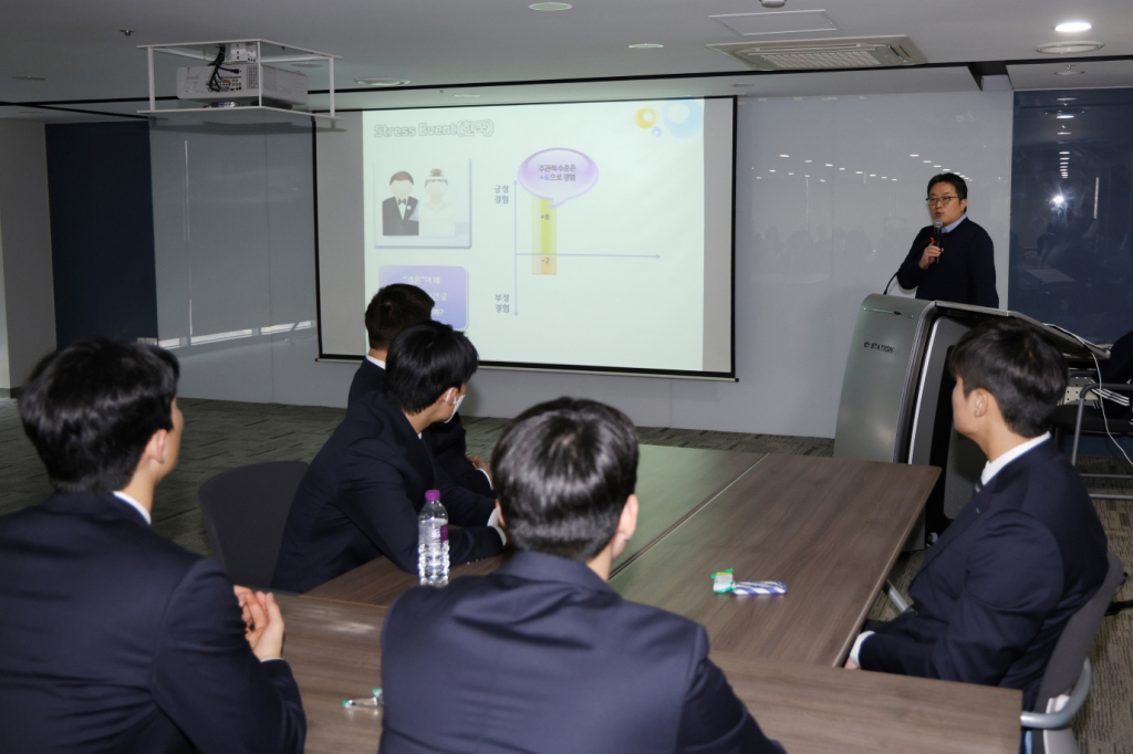 두산 베어스의 신인 부모님 초청 행사 모습. /사진=두산 베어스 제공